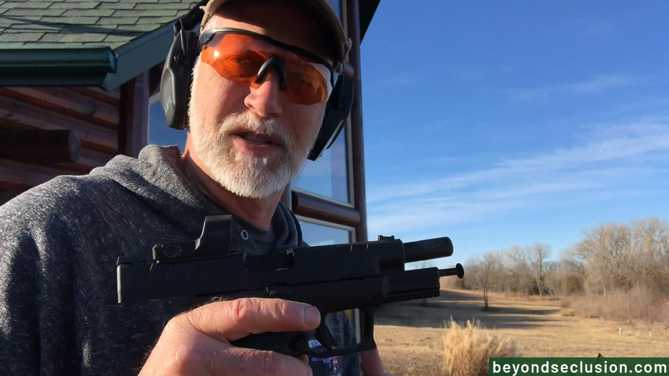 A Man With The XDM Elite 10mm at The Range